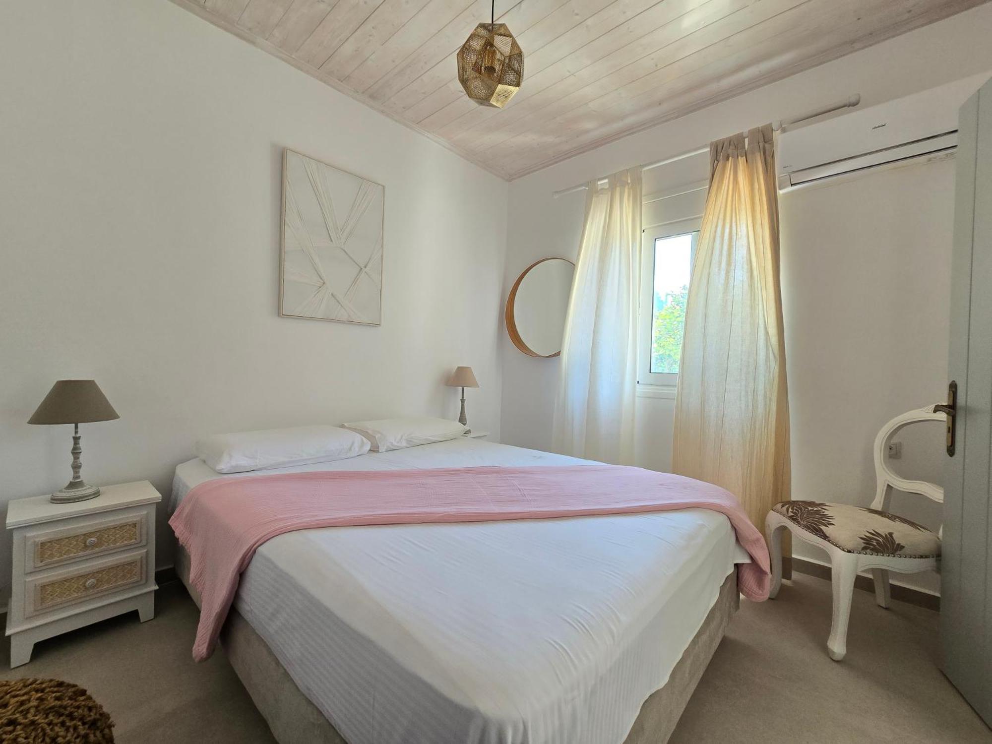 Koukouapartments & Suites Вати Екстериор снимка