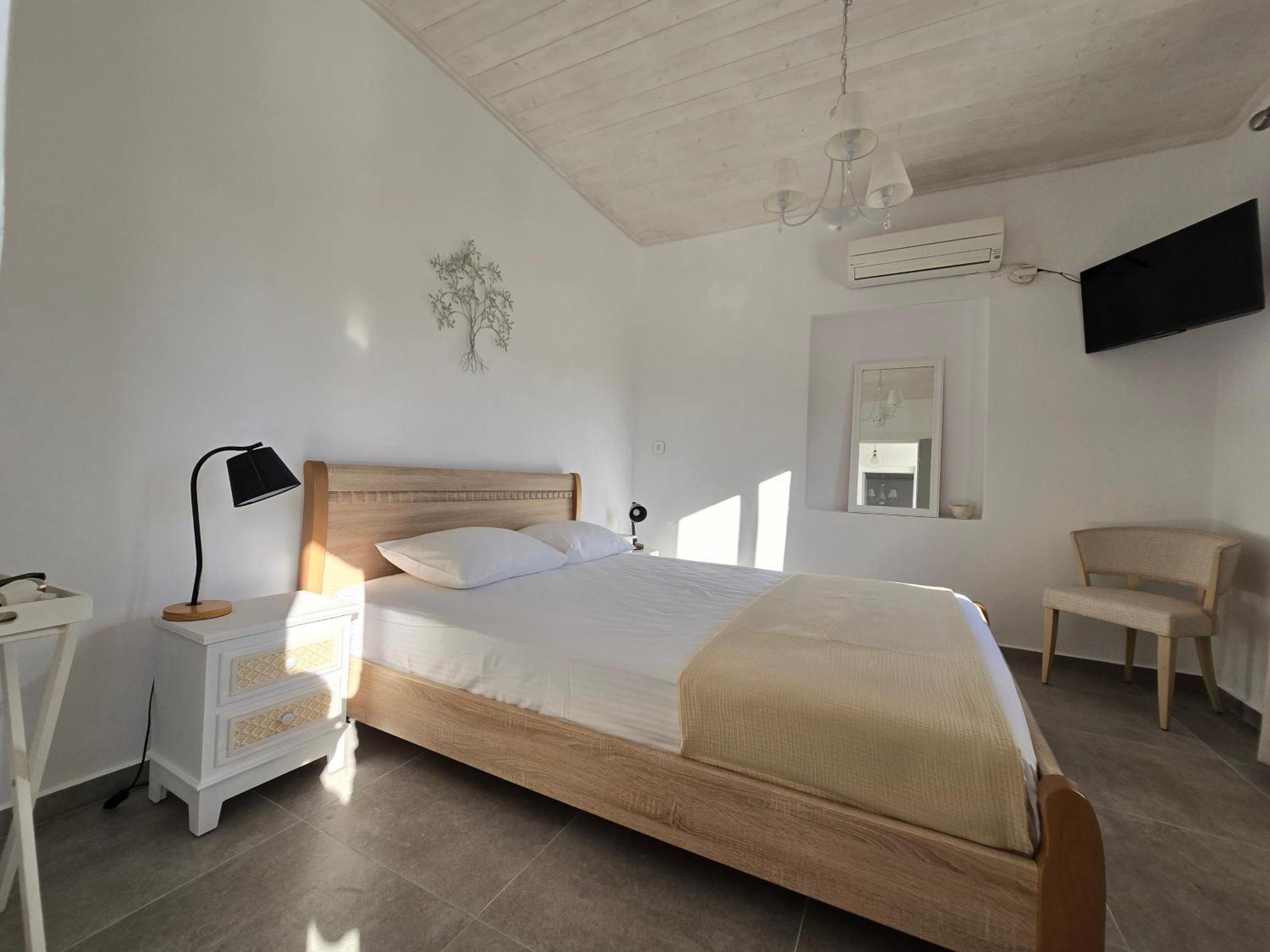 Koukouapartments & Suites Вати Екстериор снимка