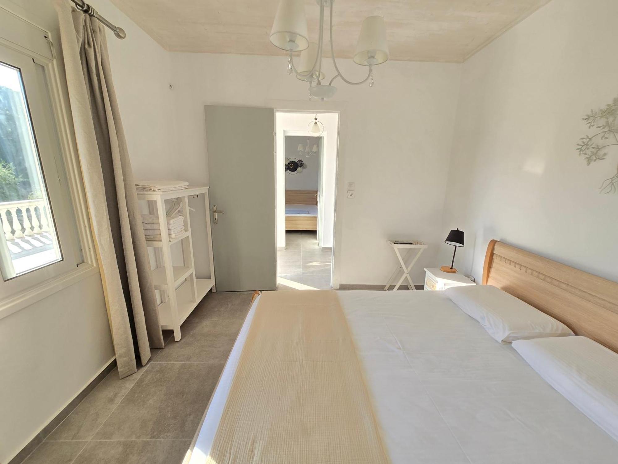 Koukouapartments & Suites Вати Екстериор снимка